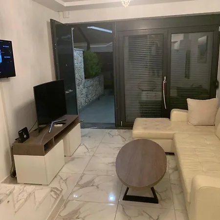 Nyaraló Luxury Maisonette Blue Stone